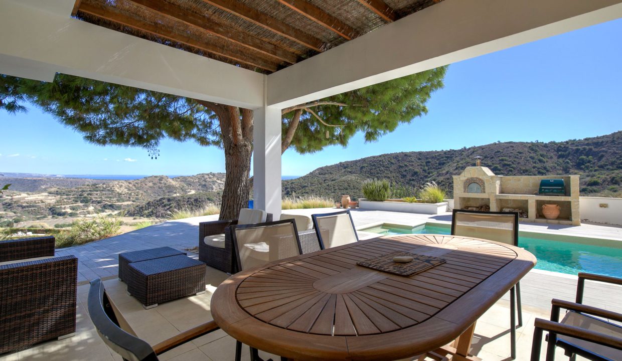 5 Bedroom Villa For Sale - Pissouri, Pissouri Village, Limassol: ID 1112 42 - ID 1112 - Comark Estates
