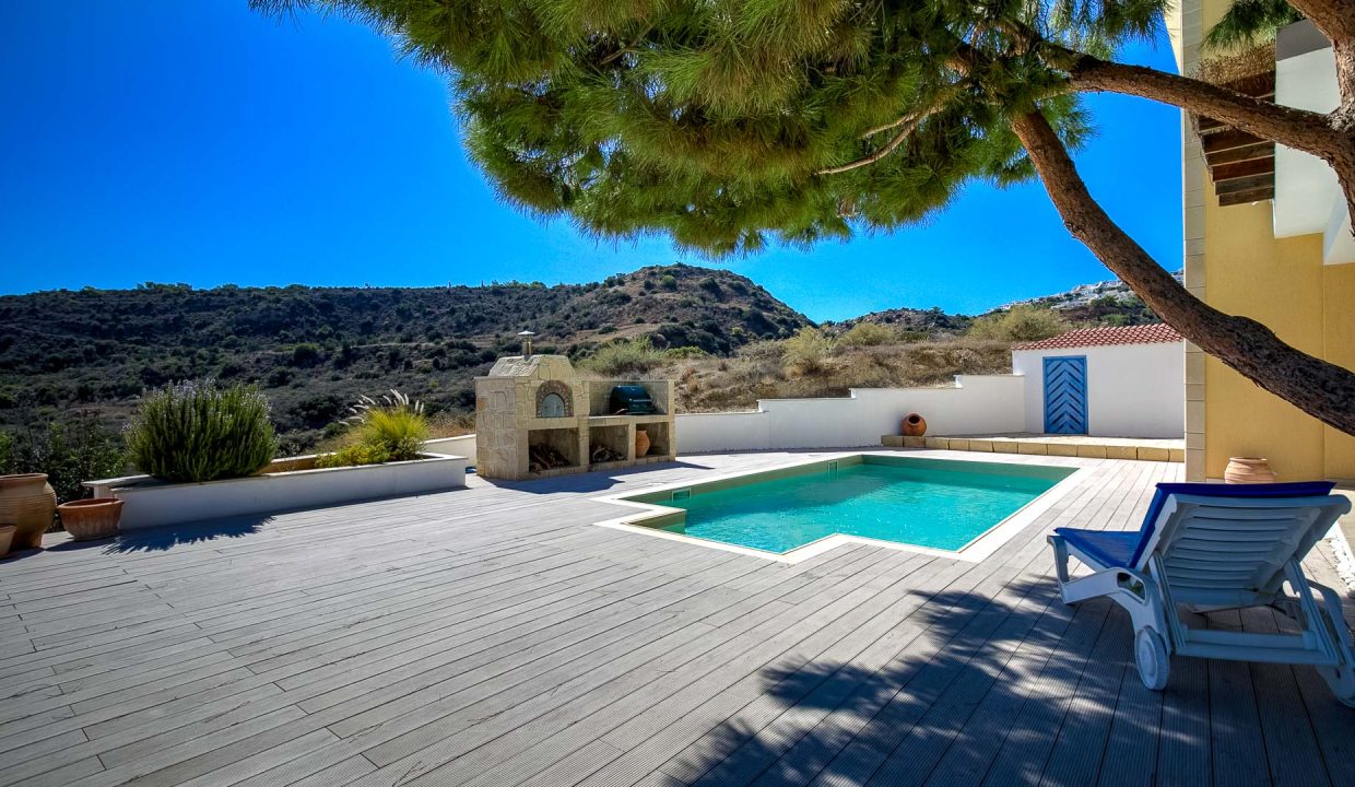 5 Bedroom Villa For Sale - Pissouri, Pissouri Village, Limassol: ID 1112 44 - ID 1112 - Comark Estates