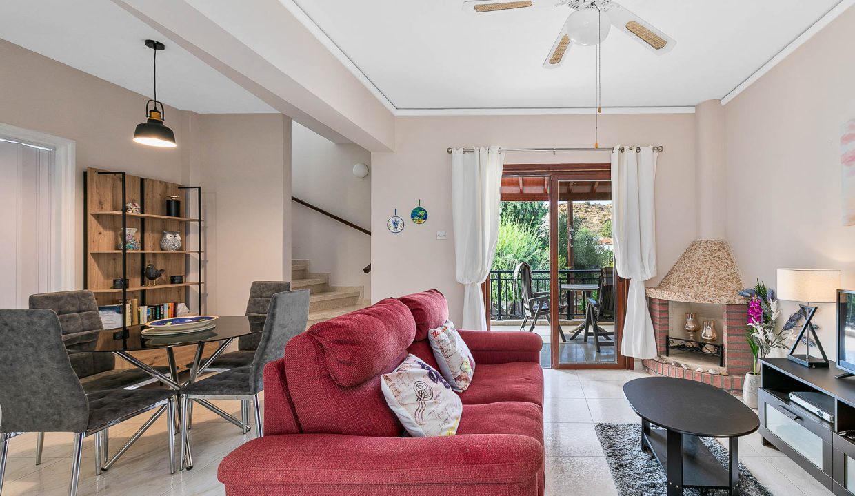 2 Bedroom Townhouse For Sale - Pissouri, Pissouri Bay, Limassol: ID 1137 25 - ID 1137 - Comark Estates