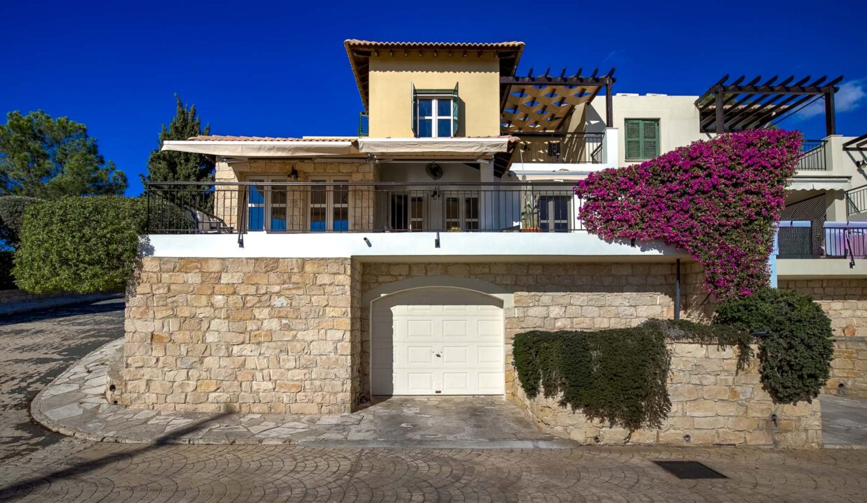 3 Bedroom Townhouse For Sale - Western Plateau, Aphrodite Hills, Paphos: ID 1148 01 – ID 1148 - Comark Estates