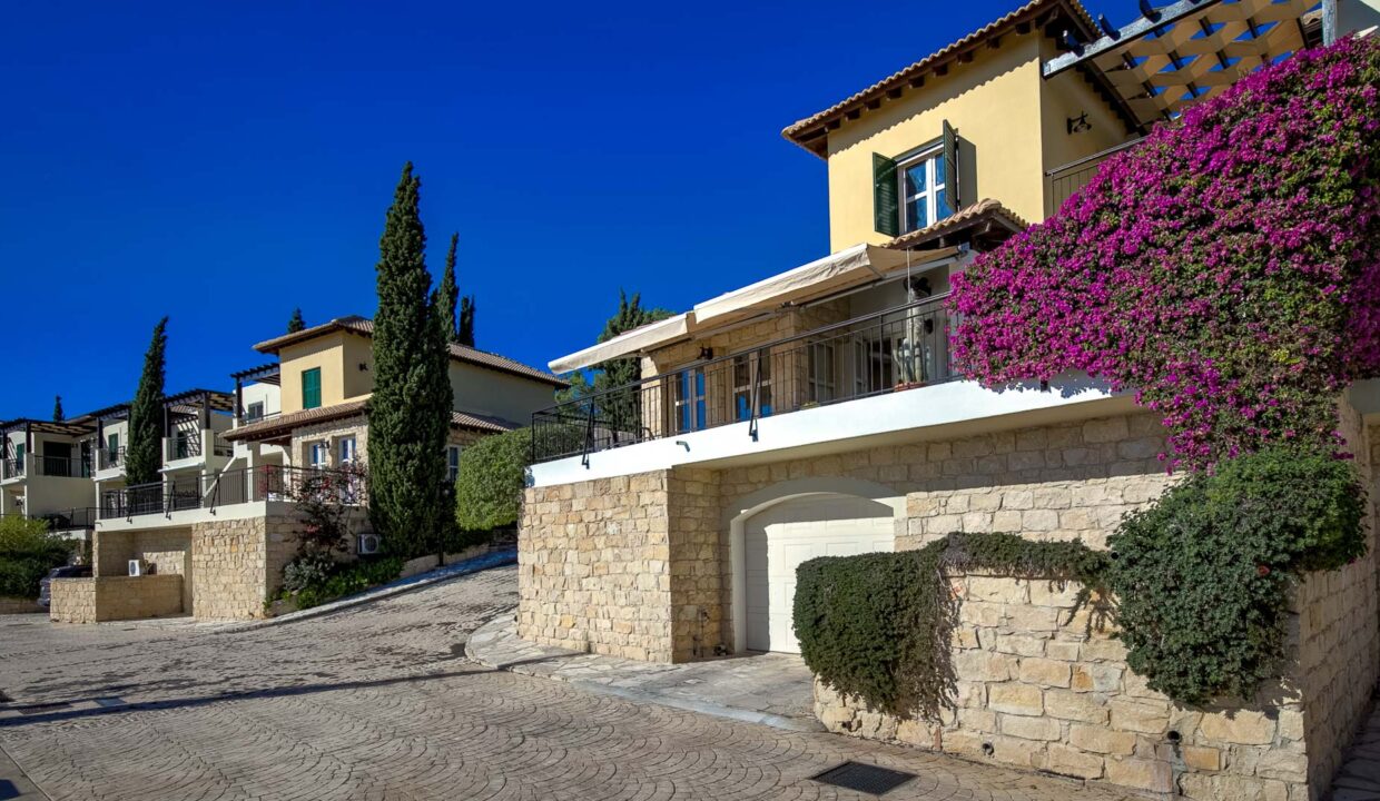 3 Bedroom Townhouse For Sale - Western Plateau, Aphrodite Hills, Paphos: ID 1148 02 – ID 1148 - Comark Estates