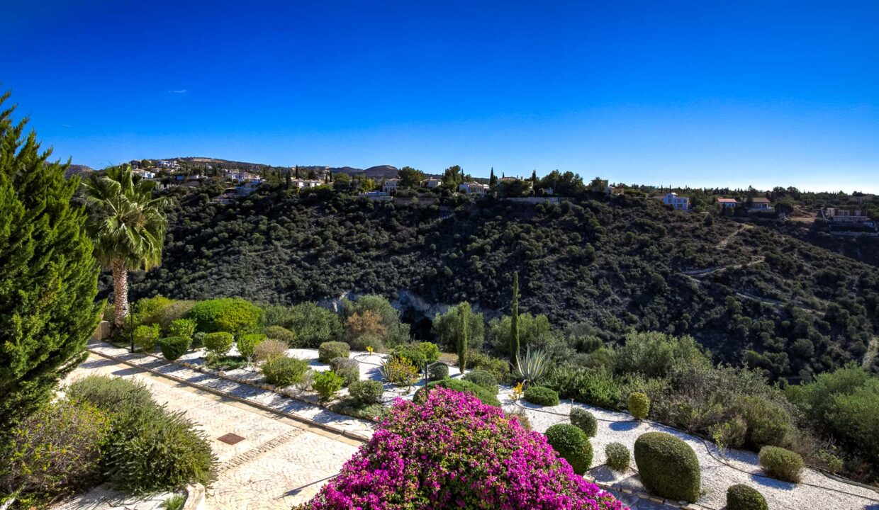 3 Bedroom Townhouse For Sale - Western Plateau, Aphrodite Hills, Paphos: ID 1148 32 – ID 1148 - Comark Estates