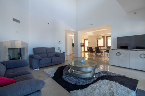 5 Bedroom Villa For Sale - Alexander Heights, Western Plateau, Aphrodite Hills, Paphos: 1174 10 – ID 1174 - Comark Estates