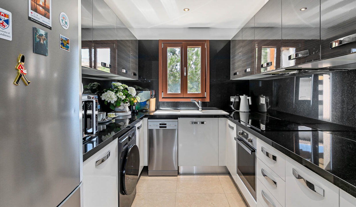 2 Bedroom Apartment For Sale - Alexander Heights, Aphrodite Hills, Paphos: 1175 20– ID 1175 - Comark Estates
