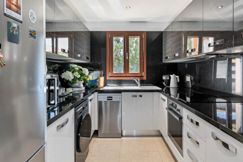 2 Bedroom Apartment For Sale - Alexander Heights, Aphrodite Hills, Paphos: 1175 20– ID 1175 - Comark Estates