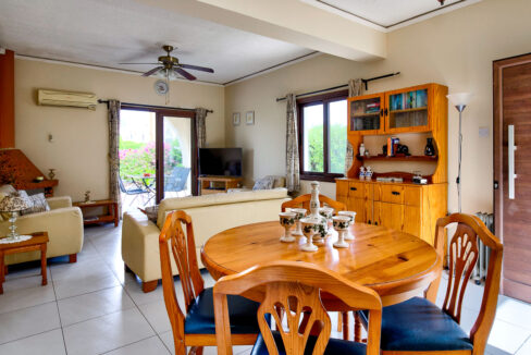 2 Bedroom Bungalow For Sale - Pissouri Bay, Pissouri, Limassol: ID 1192 14 - ID 1192 - Comark Estates