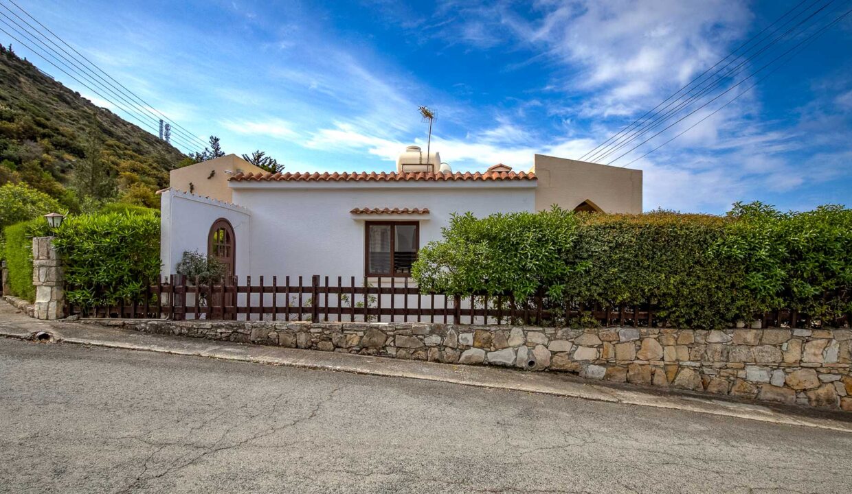 2 Bedroom Bungalow For Sale - Pissouri Bay, Pissouri, Limassol: ID 1192 01 - ID 1192 - Comark Estates