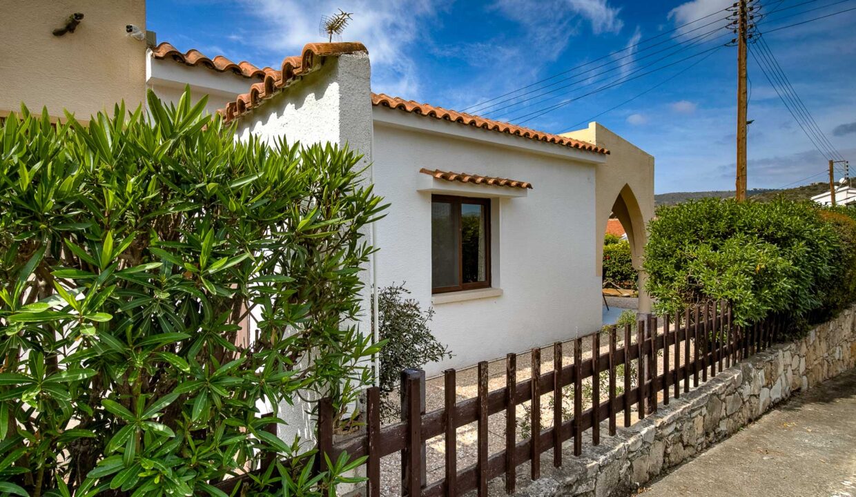 2 Bedroom Bungalow For Sale - Pissouri Bay, Pissouri, Limassol: ID 1192 02 - ID 1192 - Comark Estates