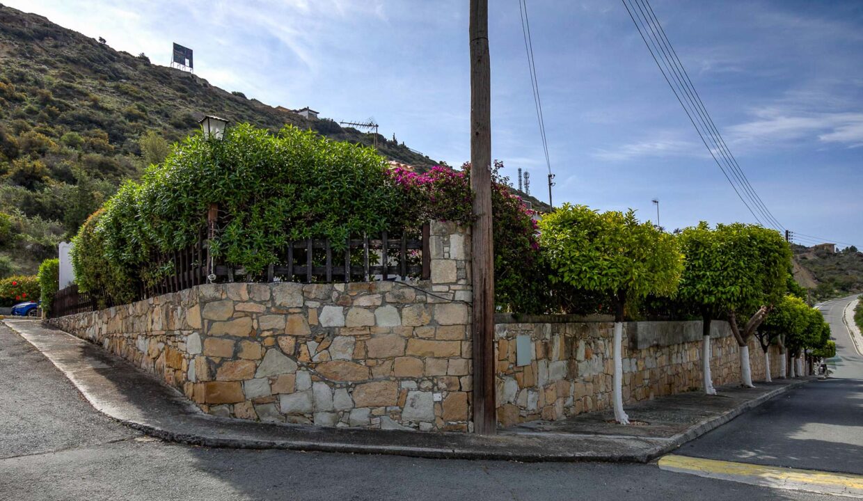2 Bedroom Bungalow For Sale - Pissouri Bay, Pissouri, Limassol: ID 1192 04 - ID 1192 - Comark Estates
