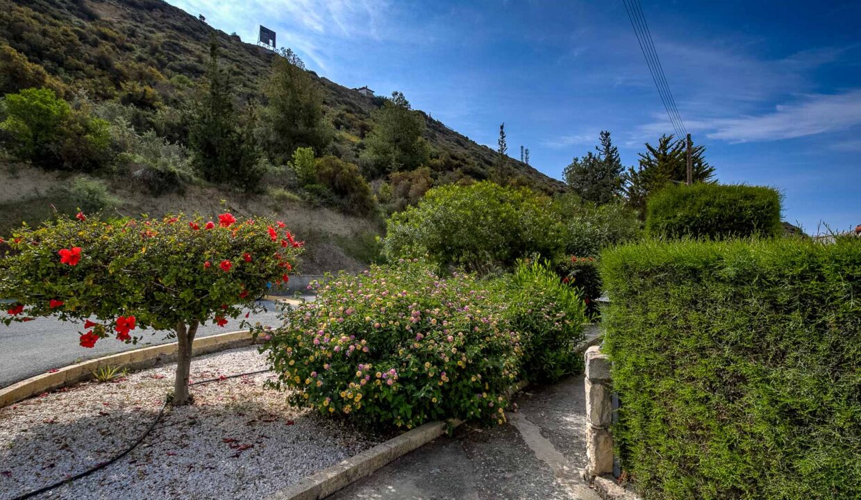 2 Bedroom Bungalow For Sale - Pissouri Bay, Pissouri, Limassol: ID 1192 05 - ID 1192 - Comark Estates