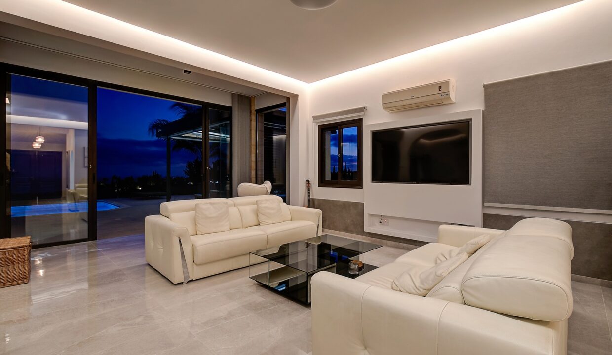 3 Bedroom Frontline Villa For Sale - Secret Valley/Venus Rock, Kouklia, Paphos: ID 1197 30– ID 1197 - Comark Estates
