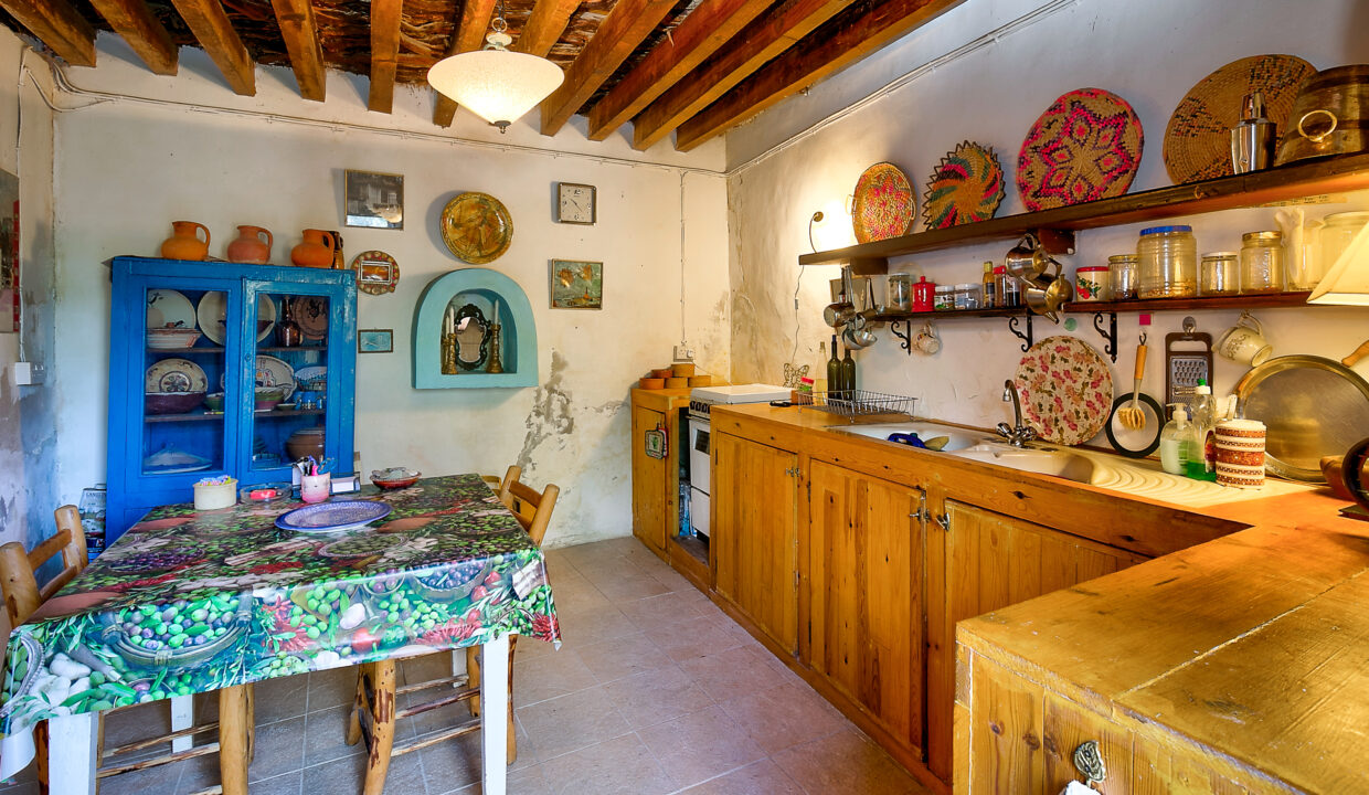 2 Bedroom Village House For Sale - Arsos Village, Limassol: ID 1195 19 - ID 1195 - Comark Estates