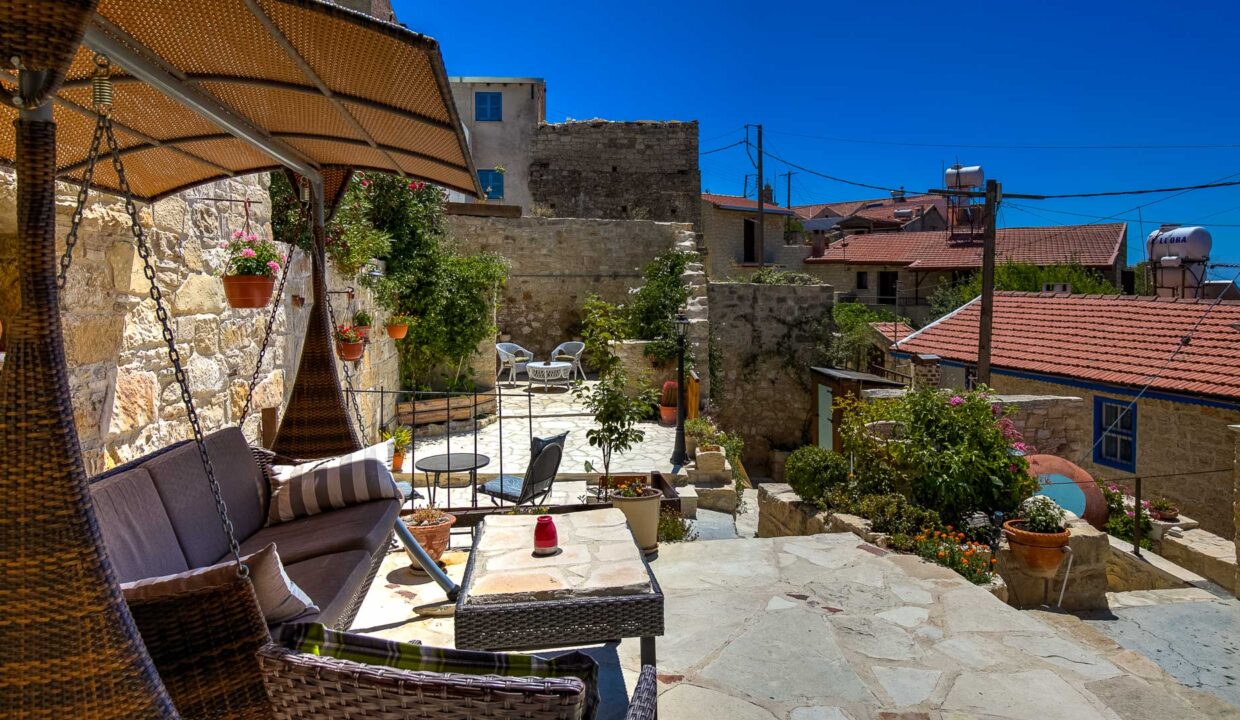 2 Bedroom Village House For Sake - Vouni, Vouni Village, Limassol: ID 1207 15 - ID 1207 - Comark Estates