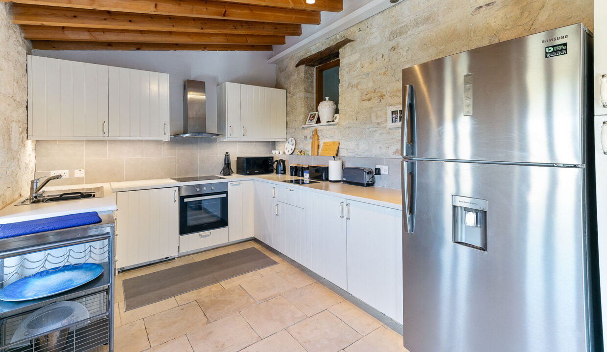2 Bedroom Village House For Sake - Vouni, Vouni Village, Limassol: ID 1207 18 - ID 1207 - Comark Estates