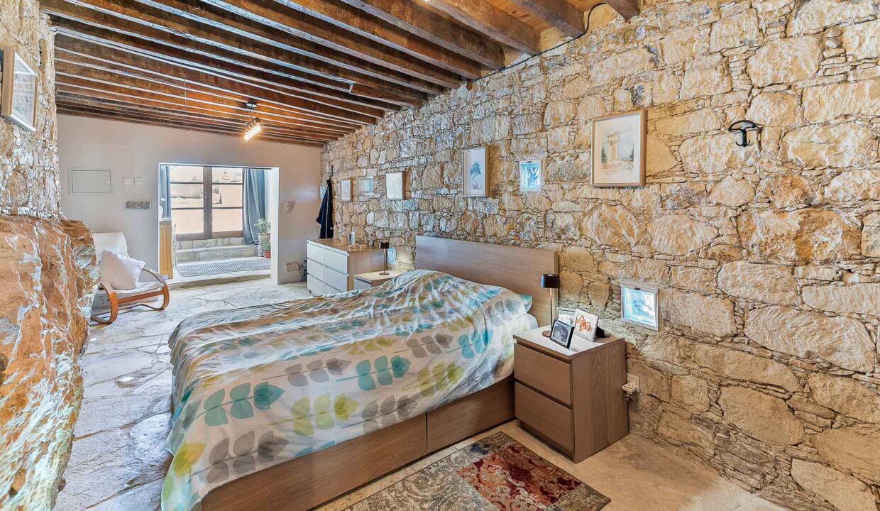 2 Bedroom Village House For Sake - Vouni, Vouni Village, Limassol: ID 1207 26 - ID 1207 - Comark Estates