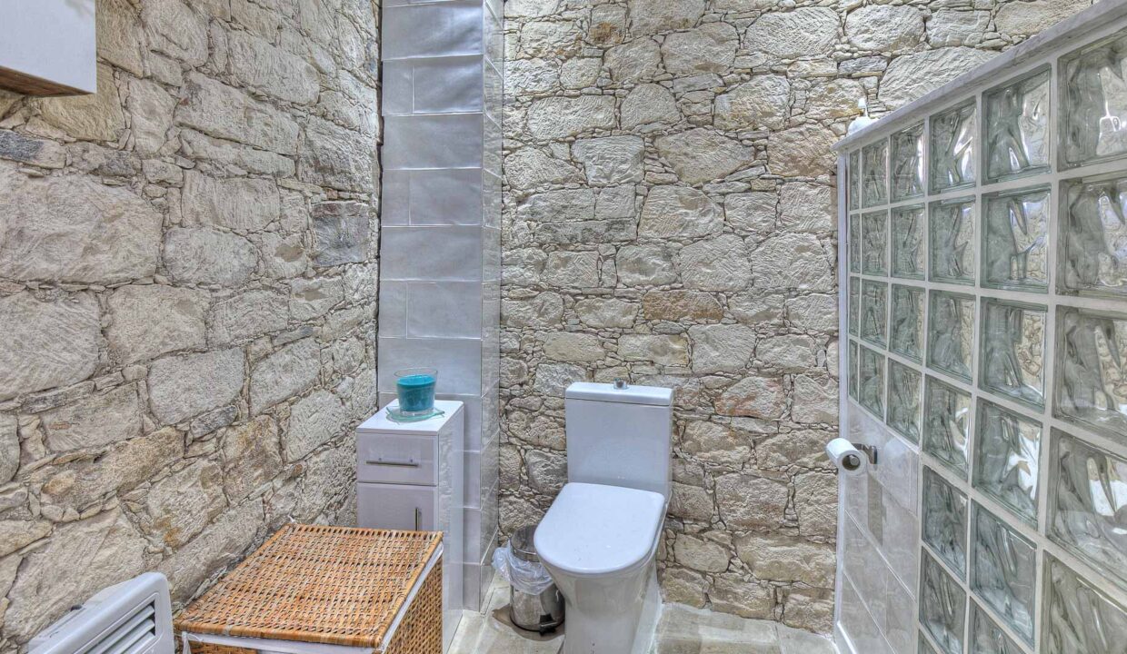 2 Bedroom Village House For Sake - Vouni, Vouni Village, Limassol: ID 1207 27 - ID 1207 - Comark Estates