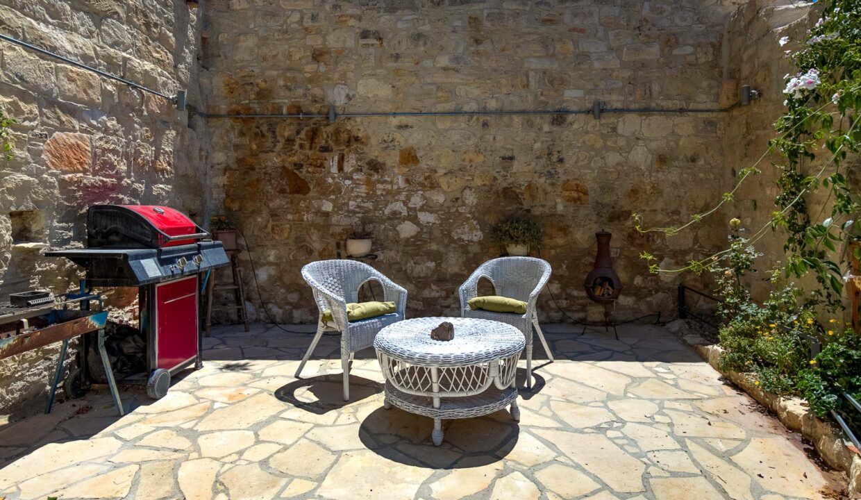 2 Bedroom Village House For Sake - Vouni, Vouni Village, Limassol: ID 1207 03 - ID 1207 - Comark Estates