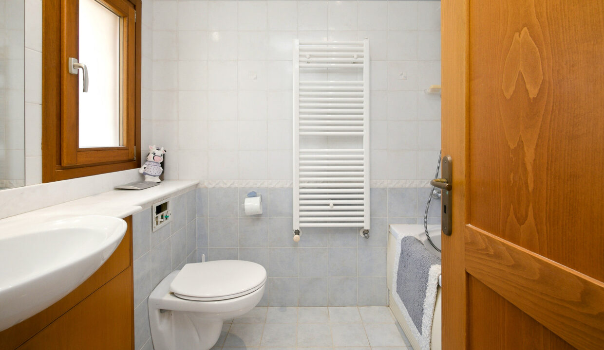3 Bedroom Villa For Sale - Western Plateau, Aphrodite Hills, Paphos: ID 1212 21 – ID 1212 - Comark Estates