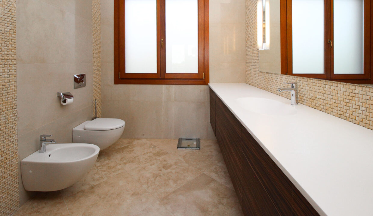 6 Bedroom Villa For Sale - Eastern Plateau, Aphrodite Hills, Paphos: ID 1226 13 – ID 1226 - Comark Estates