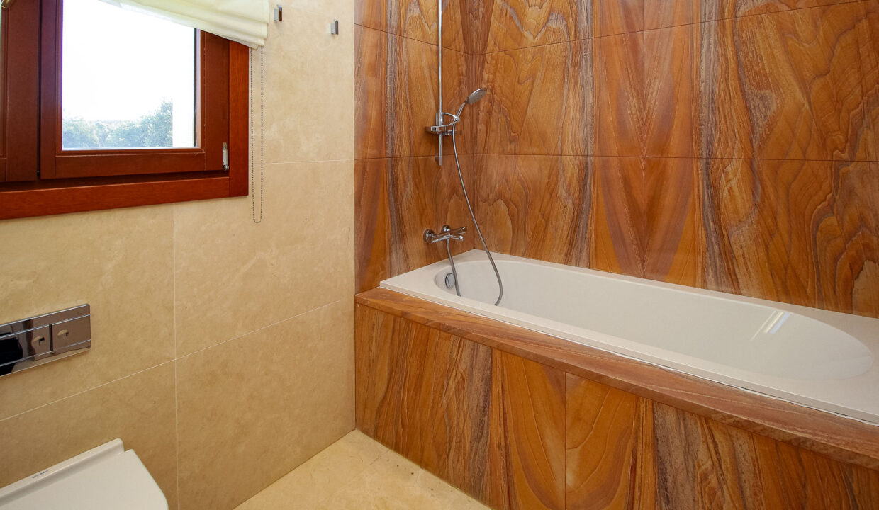 6 Bedroom Villa For Sale - Eastern Plateau, Aphrodite Hills, Paphos: ID 1226 14 – ID 1226 - Comark Estates