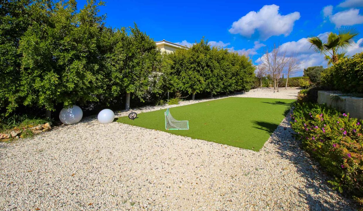 6 Bedroom Villa For Sale - Eastern Plateau, Aphrodite Hills, Paphos: ID 1226 24 – ID 1226 - Comark Estates