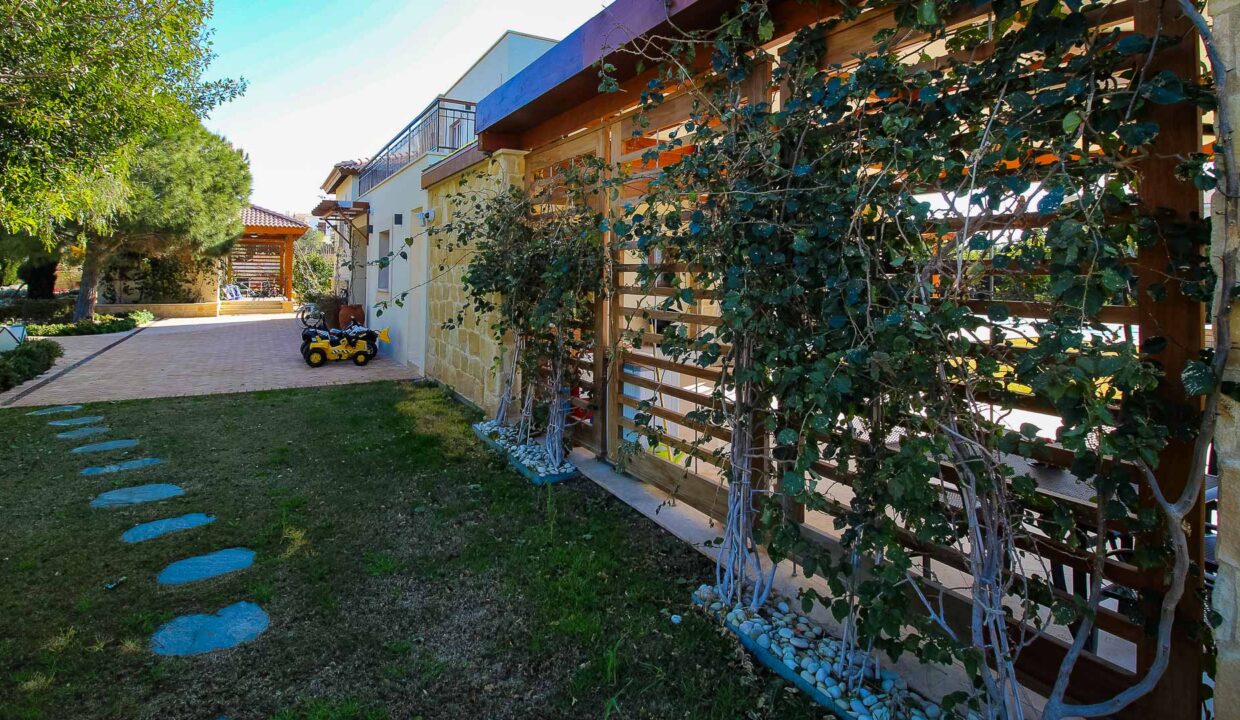 6 Bedroom Villa For Sale - Eastern Plateau, Aphrodite Hills, Paphos: ID 1226 30 – ID 1226 - Comark Estates