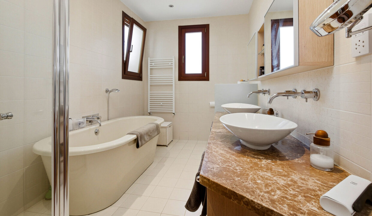 3 Bedroom Villa For Sale - Eastern Plateau, Aphrodite Hills, Paphos: ID 1235 31 – ID 1235 - Comark Estates