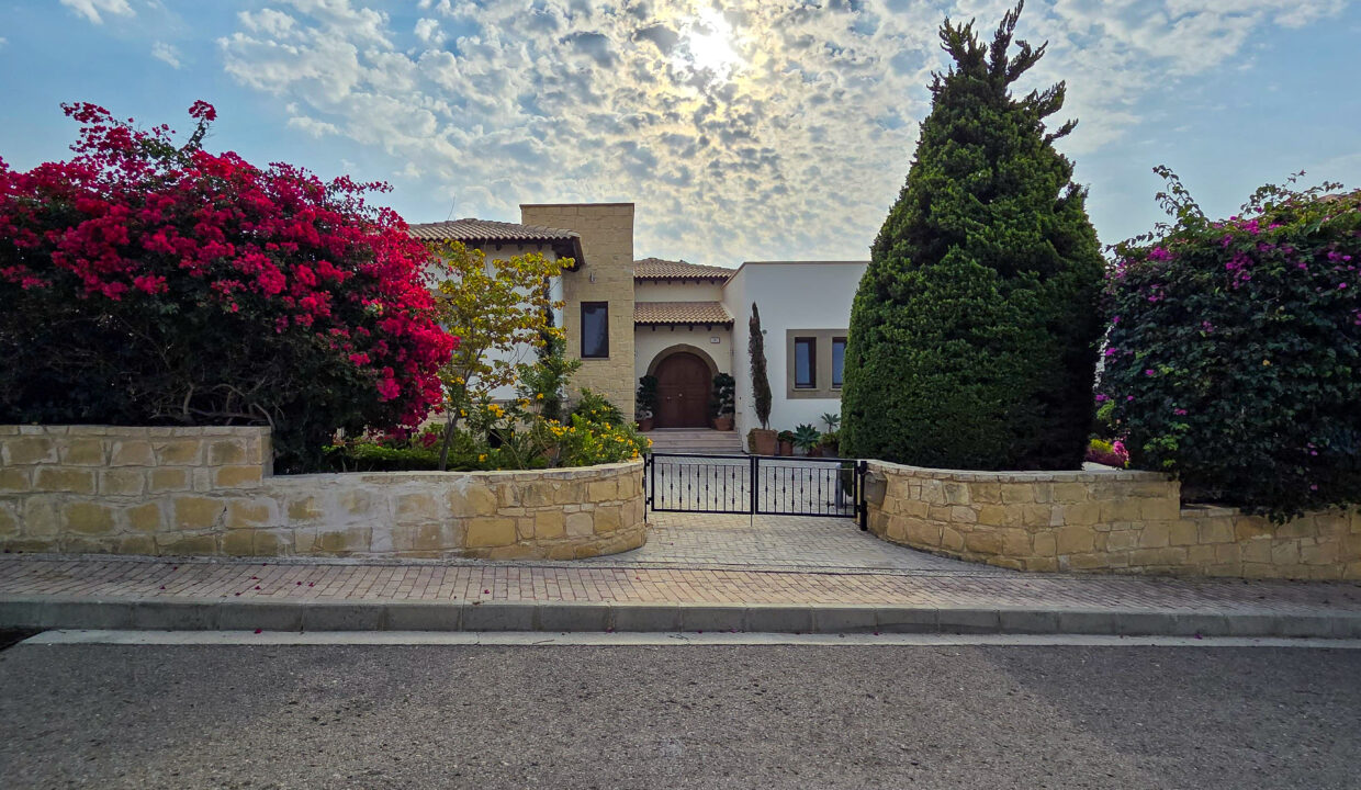 3 Bedroom Villa For Sale - Eastern Plateau, Aphrodite Hills, Paphos: ID 1235 06 – ID 1235 - Comark Estates